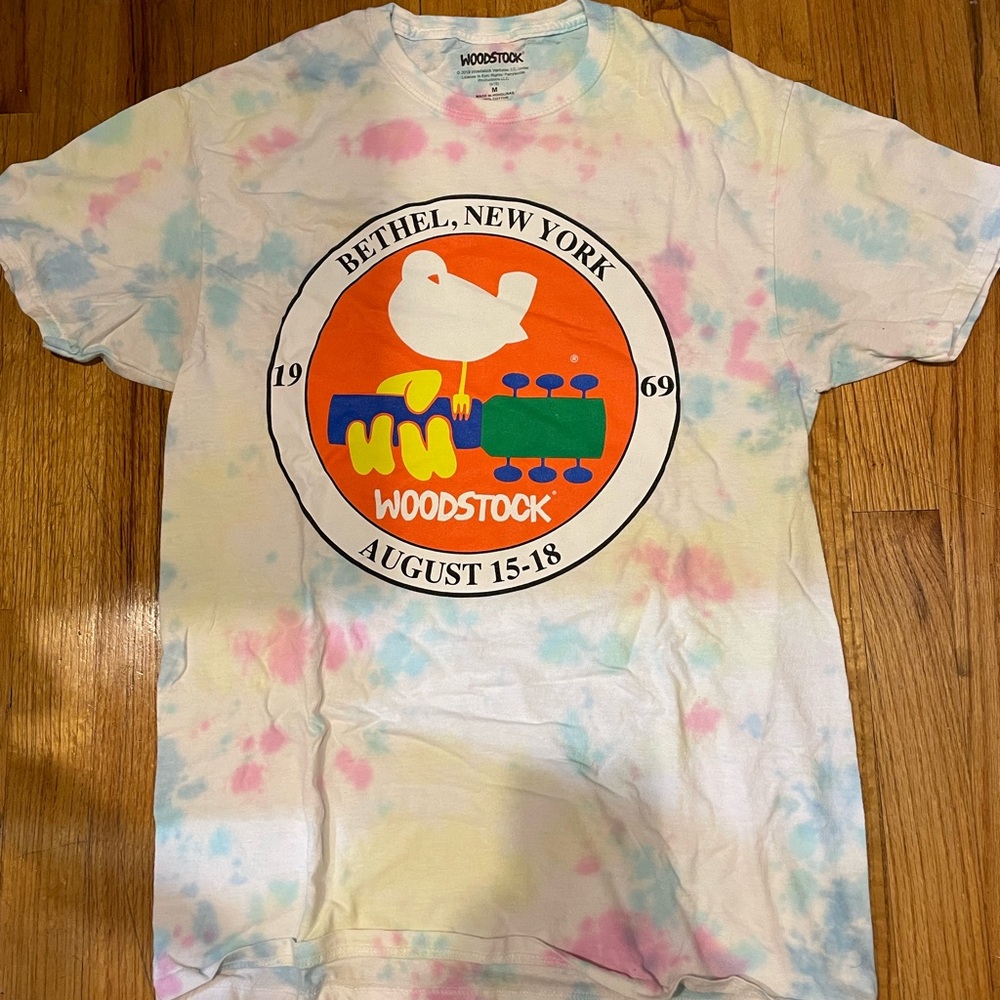 Tye dye Woodstock and Pink Floyd tee shirts